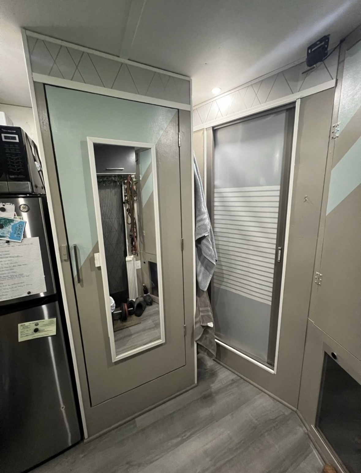 2022 Off Grid Trailer Conversion image 3