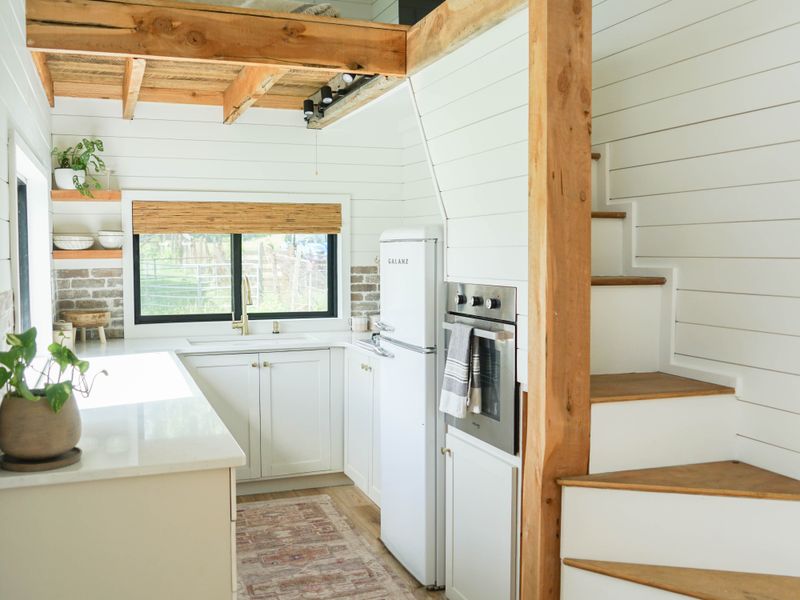 Tiny House Purchasing Guide image
