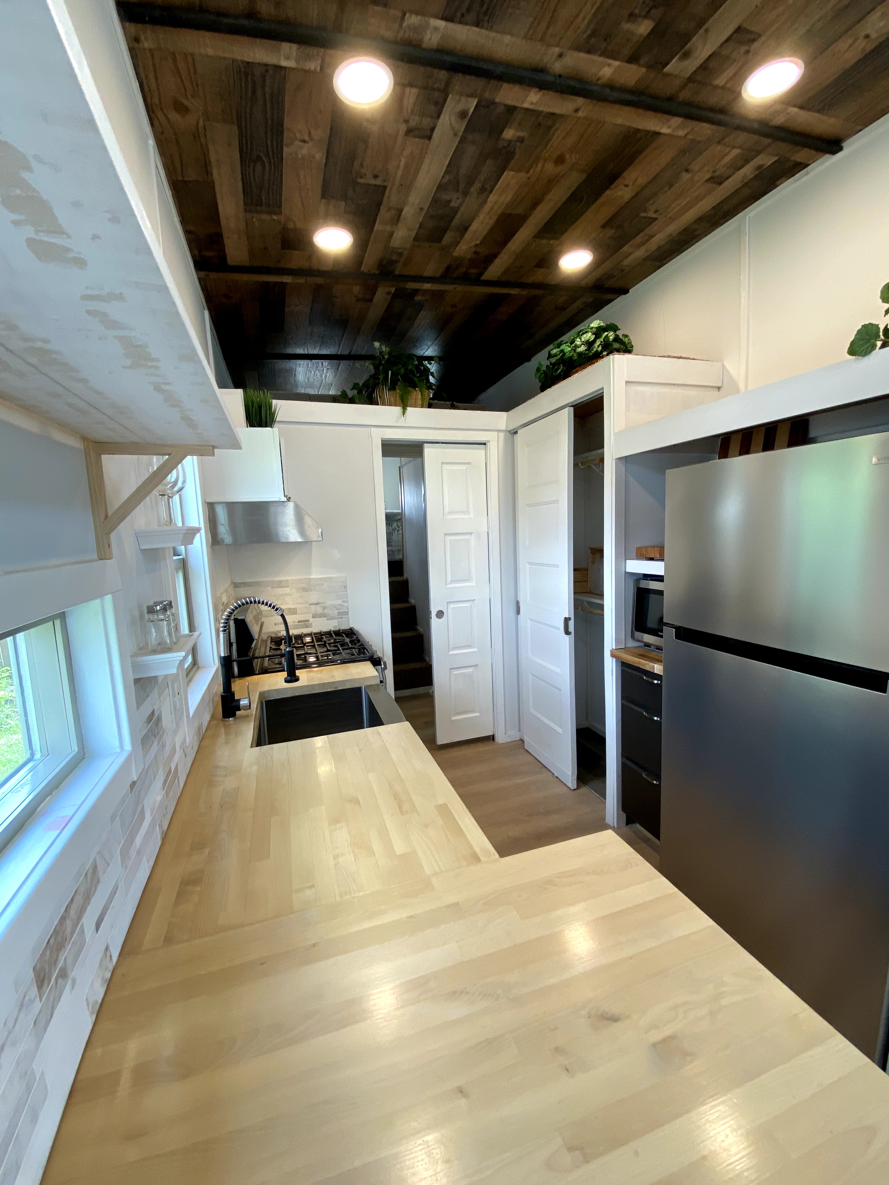 Beautiful & Practical Tiny Home! image 4