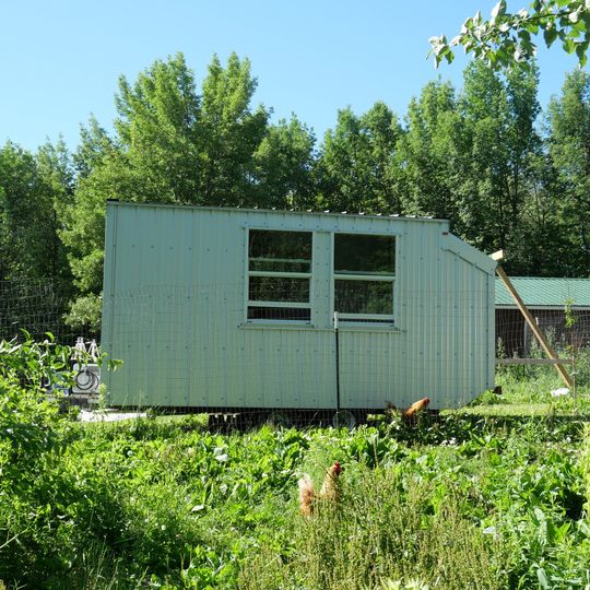 16" Metal Tiny House on Wheels for Sale image 3