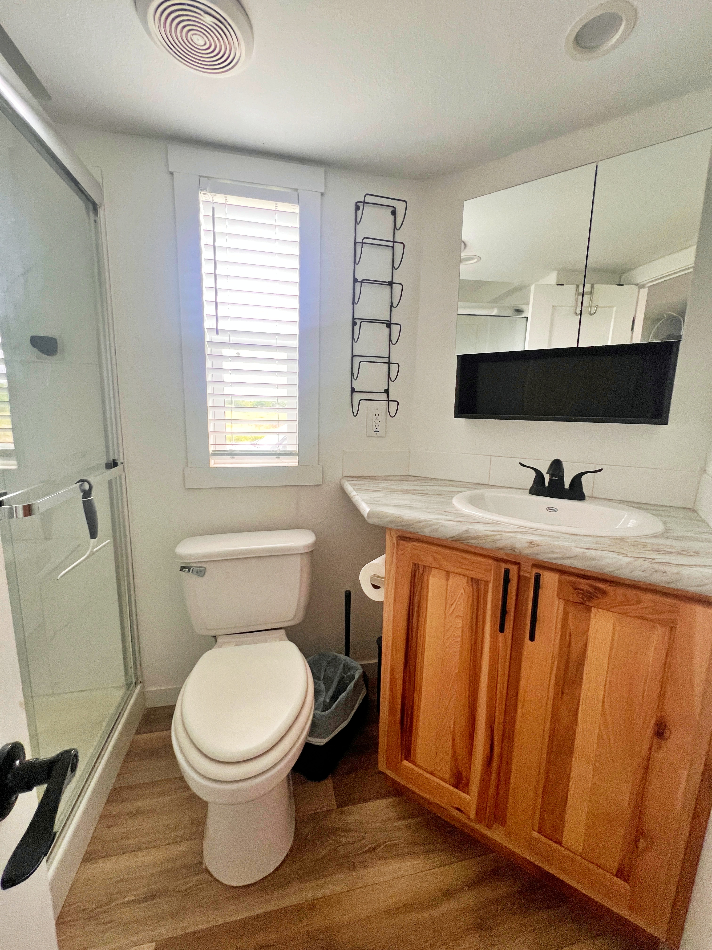 Move-In Ready Tiny House! image 5
