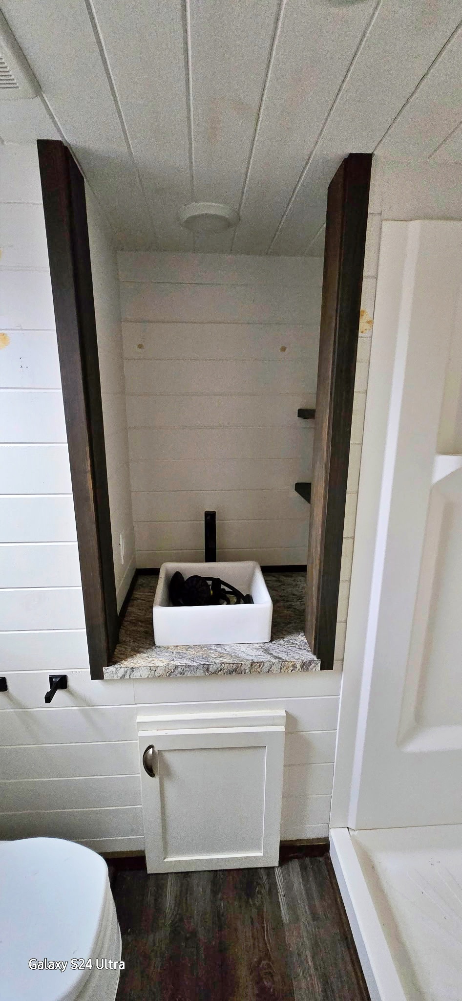 RVIA Certified Tiny Home For Sale! Move-In Ready image 4