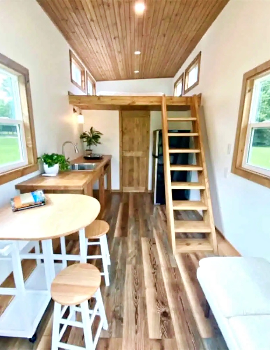 Off-Grid Tiny Home for Sale in Florida! image 2