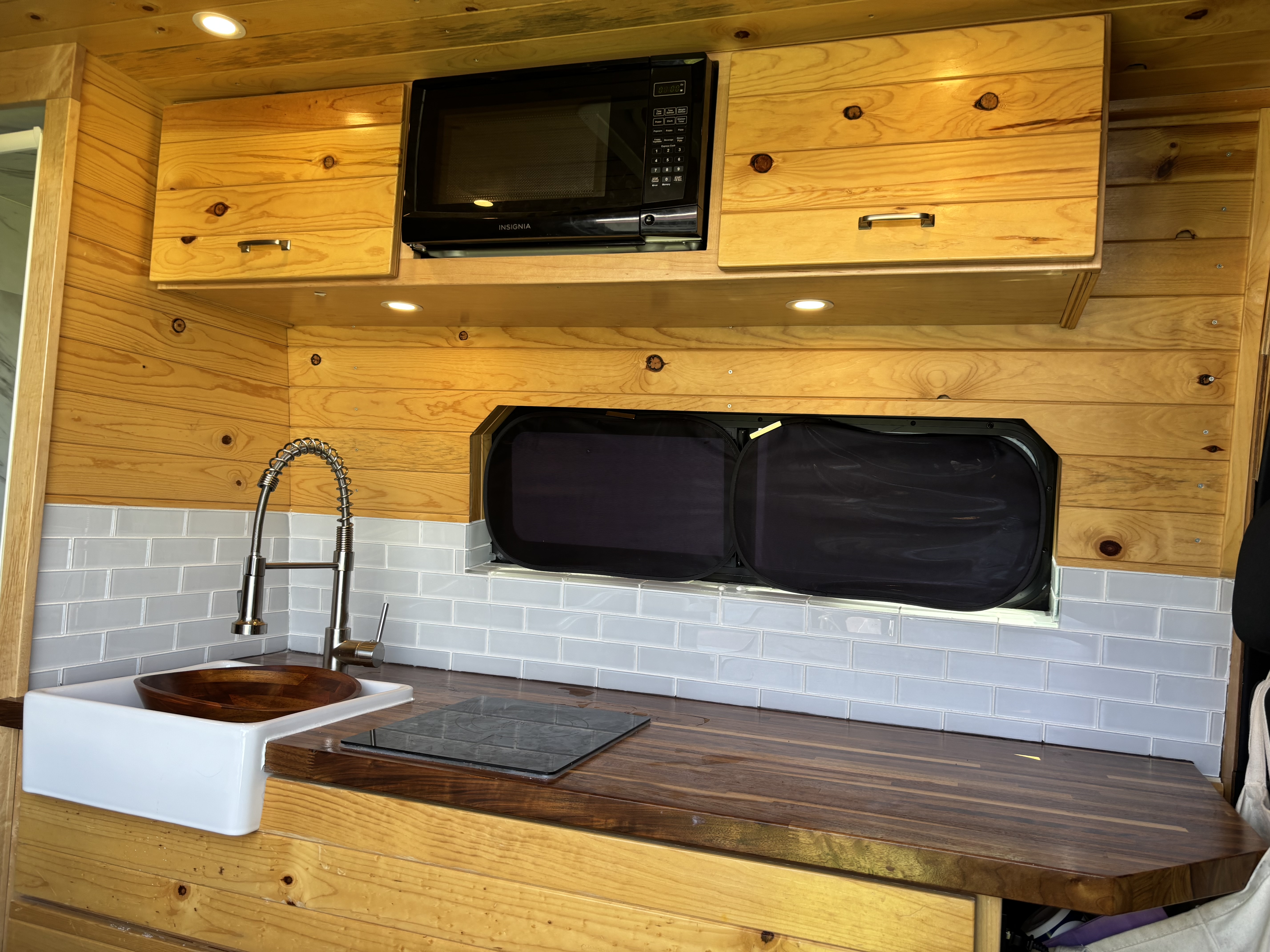 Dale's Fully Solar 2021 Mercedes Sprinter – Diesel – 45,000 Miles image 2