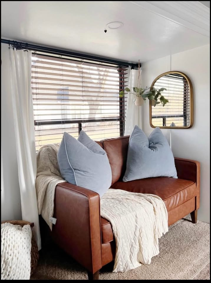 For Sale Renovated 2015 Tiny Home in Texas! image 5