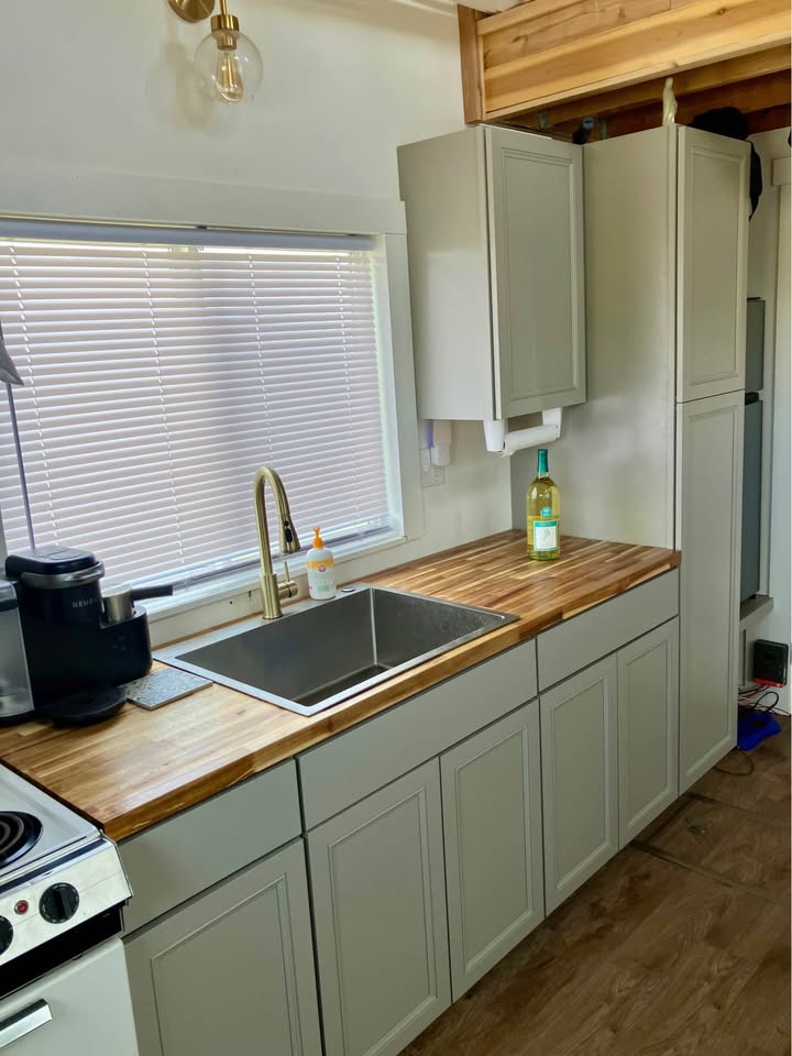Tiny Home Studio – Near Sun Valley, Idaho – Negotiable and Delivered to you! image 4