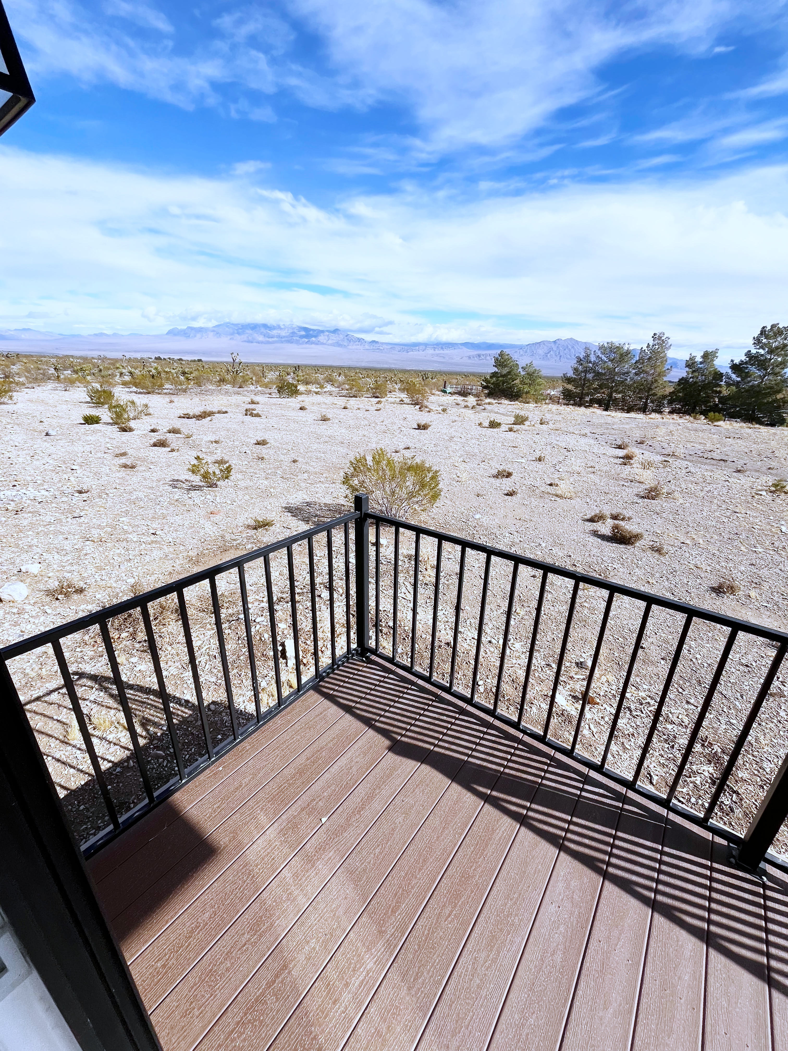Huge 300+ Sq Ft Custom Build on Wheels β Your Dream Space Awaits! image 4