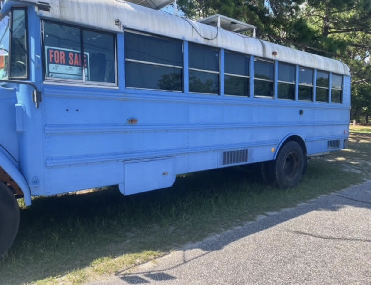 1998 Freightliner Skoolie For Sale! Off-Grid Ready image 4