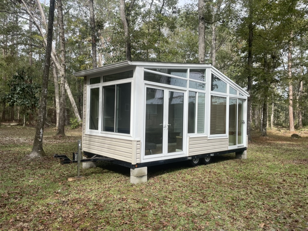 For Sale Modern Tiny Home / Space – Light-Filled Beauty in Monticello, FL image 3