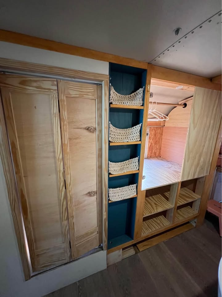 PRICE DROP! Converted Renovated 2004 International Skoolie! image 4