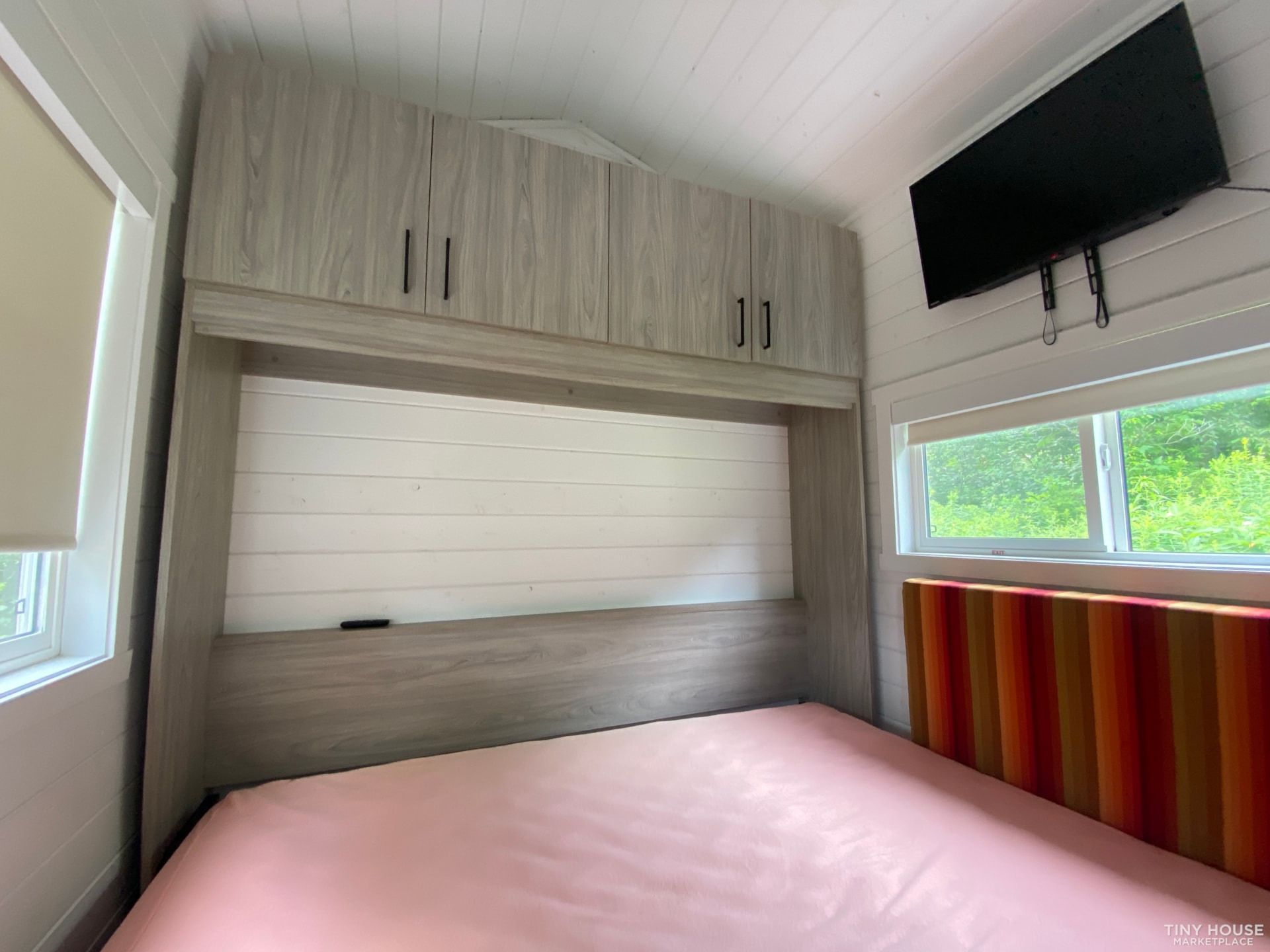 Modern 4-Season Tiny Home by Teacup Tiny Homes – Sutton, Quebec image 5