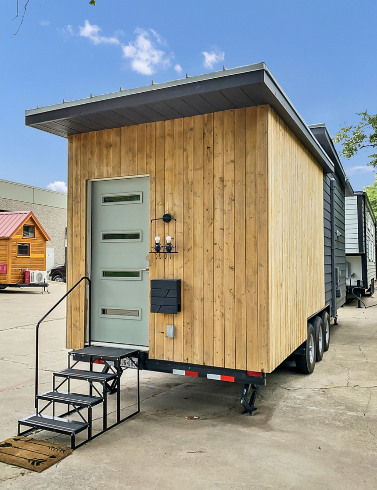 ✨Modern Farmhouse Tiny Home✨ image 2