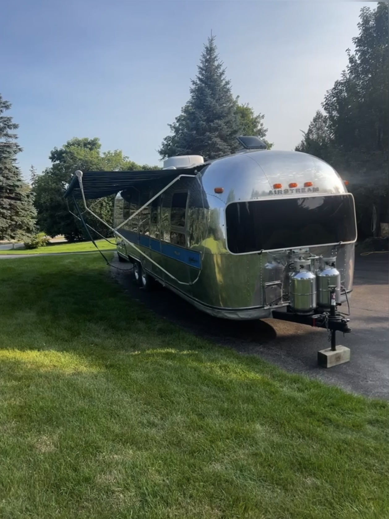 Fully Renovated 1977 Airstream Excella β Turnkey Tiny Home on Wheels image 2