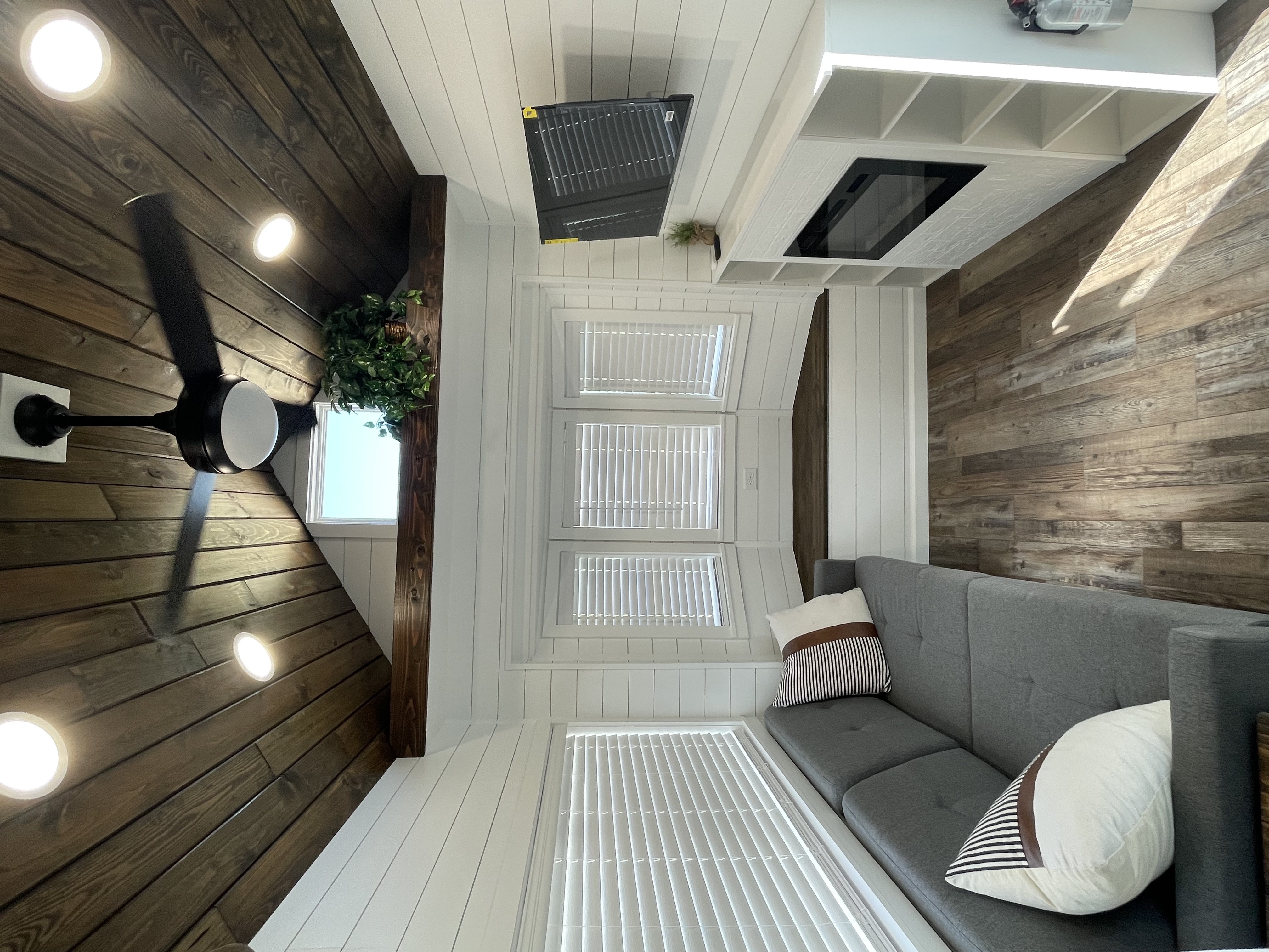 For Sale - Stunning Light-Filled Home on Wheels ! image 3