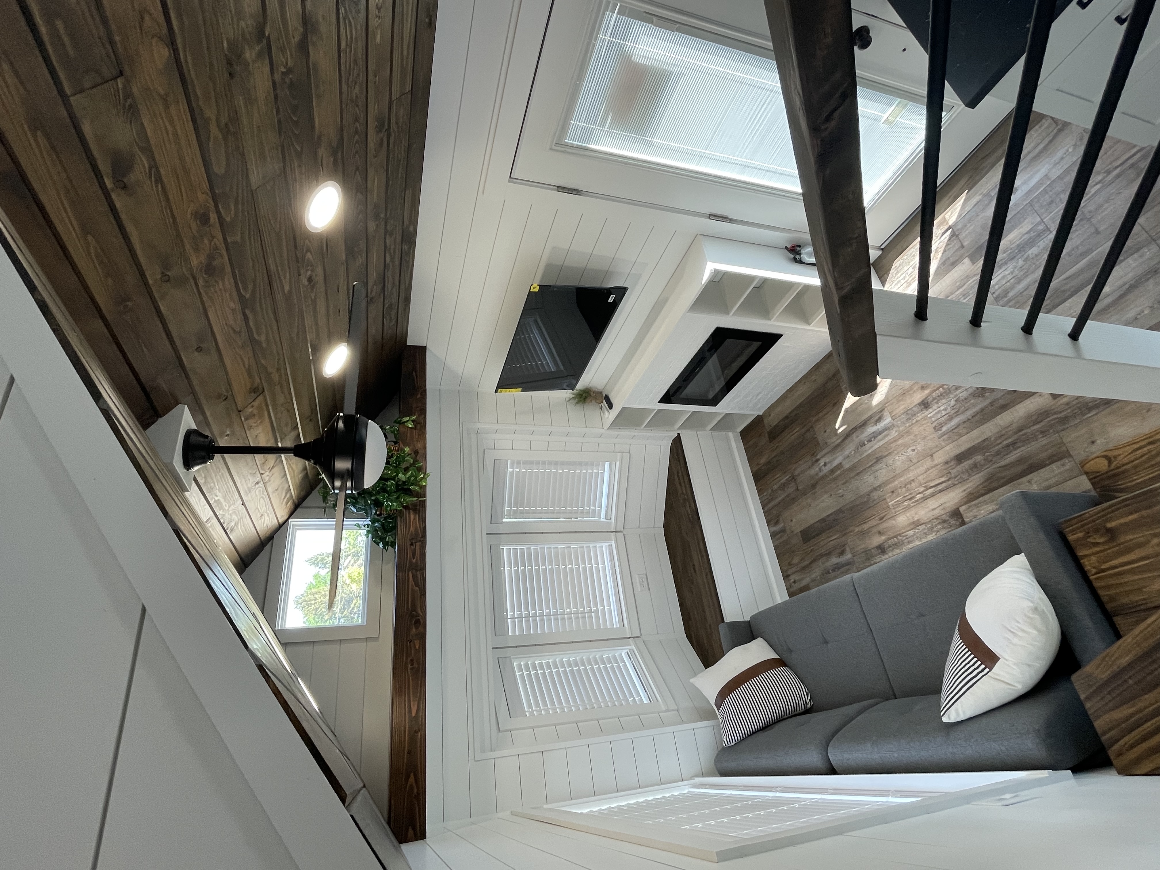 For Sale - Stunning Light-Filled Home on Wheels ! image 5