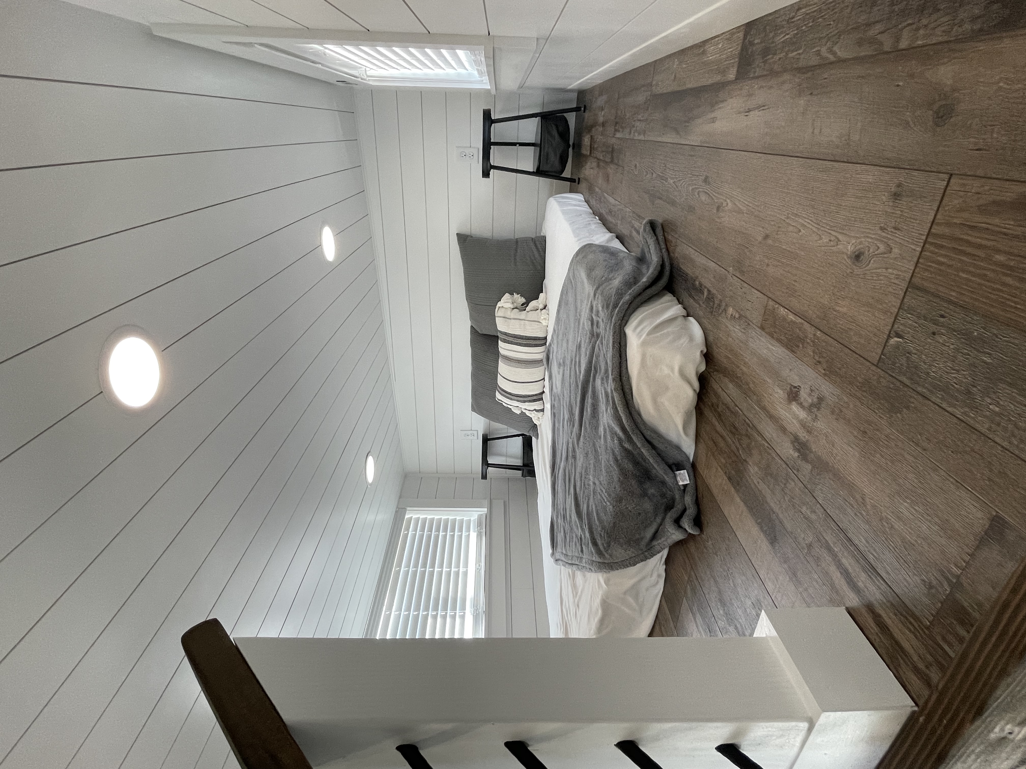 For Sale - Stunning Light-Filled Home on Wheels ! image 4