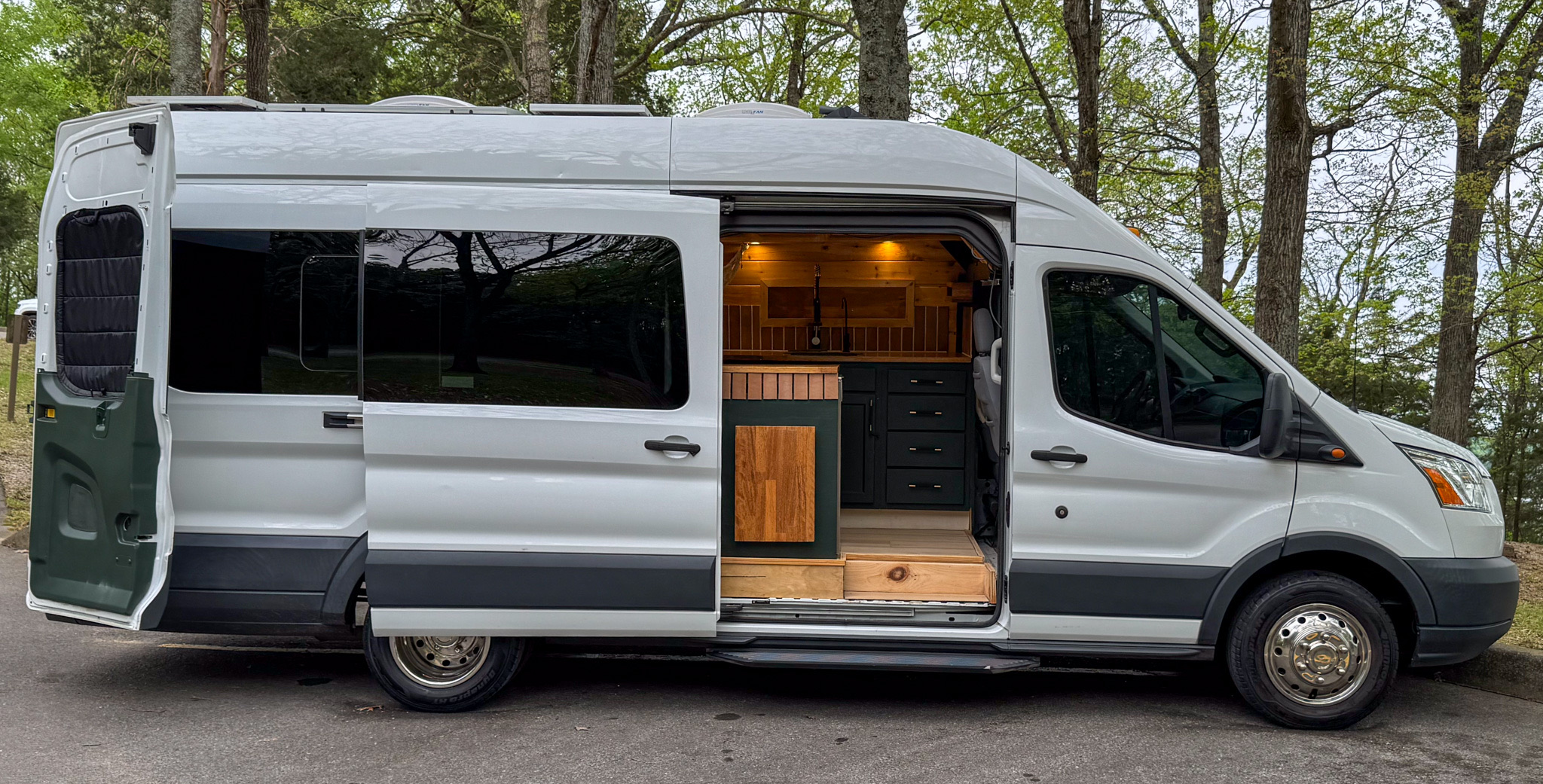 For Sale – 2018 Ford Transit 350 HD XLT Dually Camper Van image 1