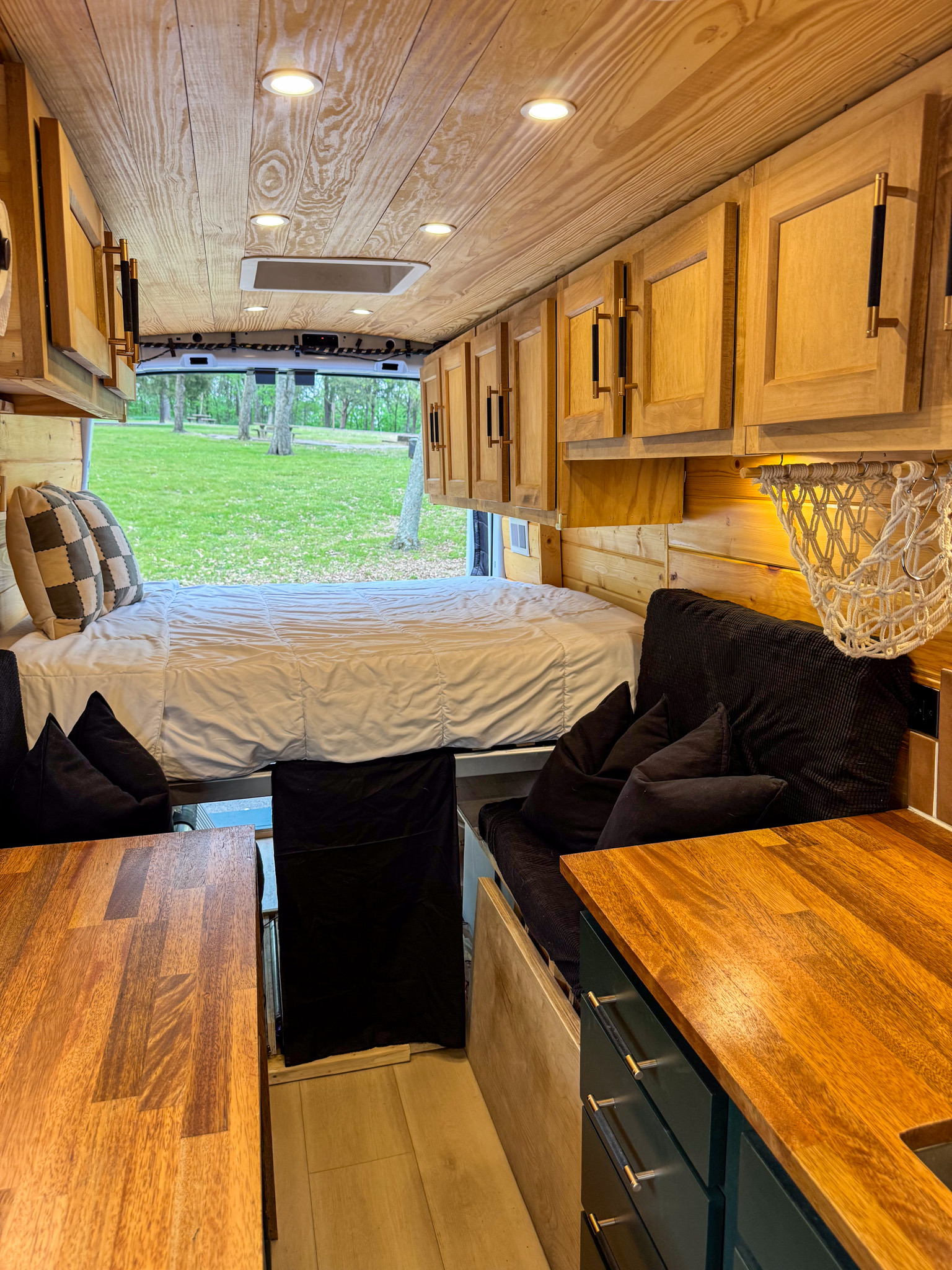For Sale – 2018 Ford Transit 350 HD XLT Dually Camper Van image 5
