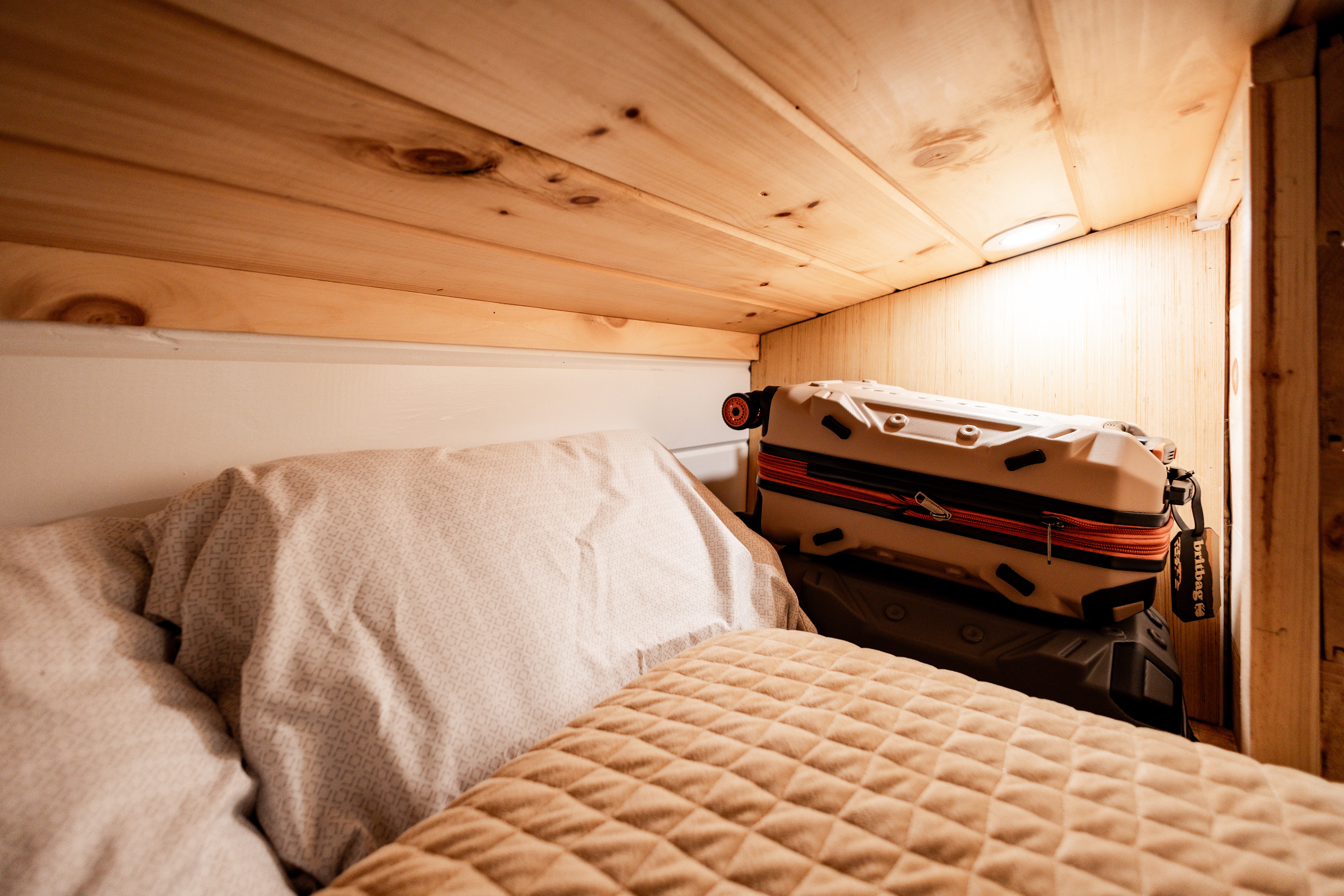 Charming Tiny Home Cottage – Delivery available! image 3