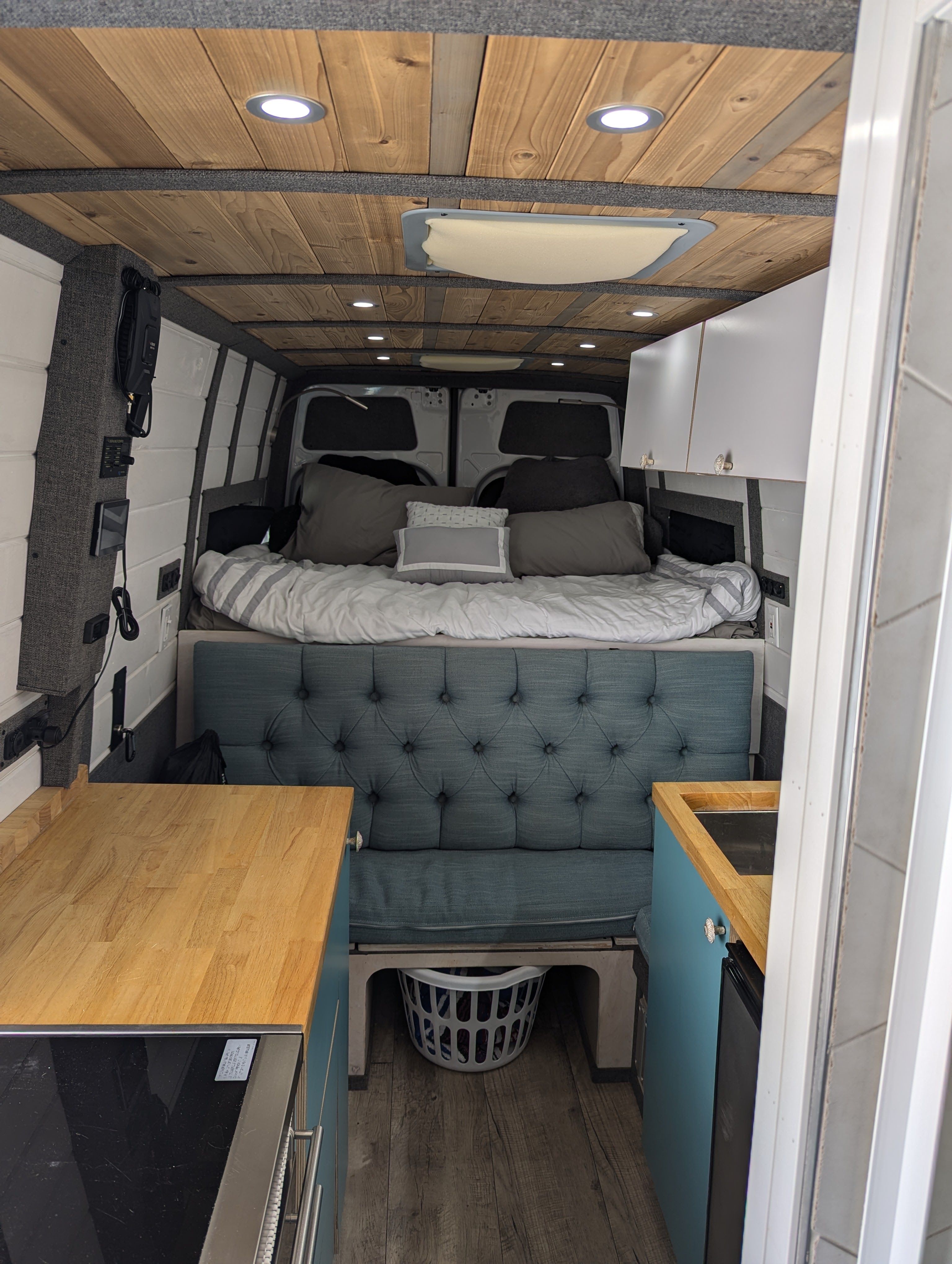 For Sale: Turnkey 2019 Mercedes Sprinter Adventure Van! image 2