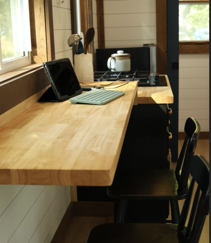Modern 2025 Tiny House on Wheels โ Fully Insulated, Move-In Ready image 5