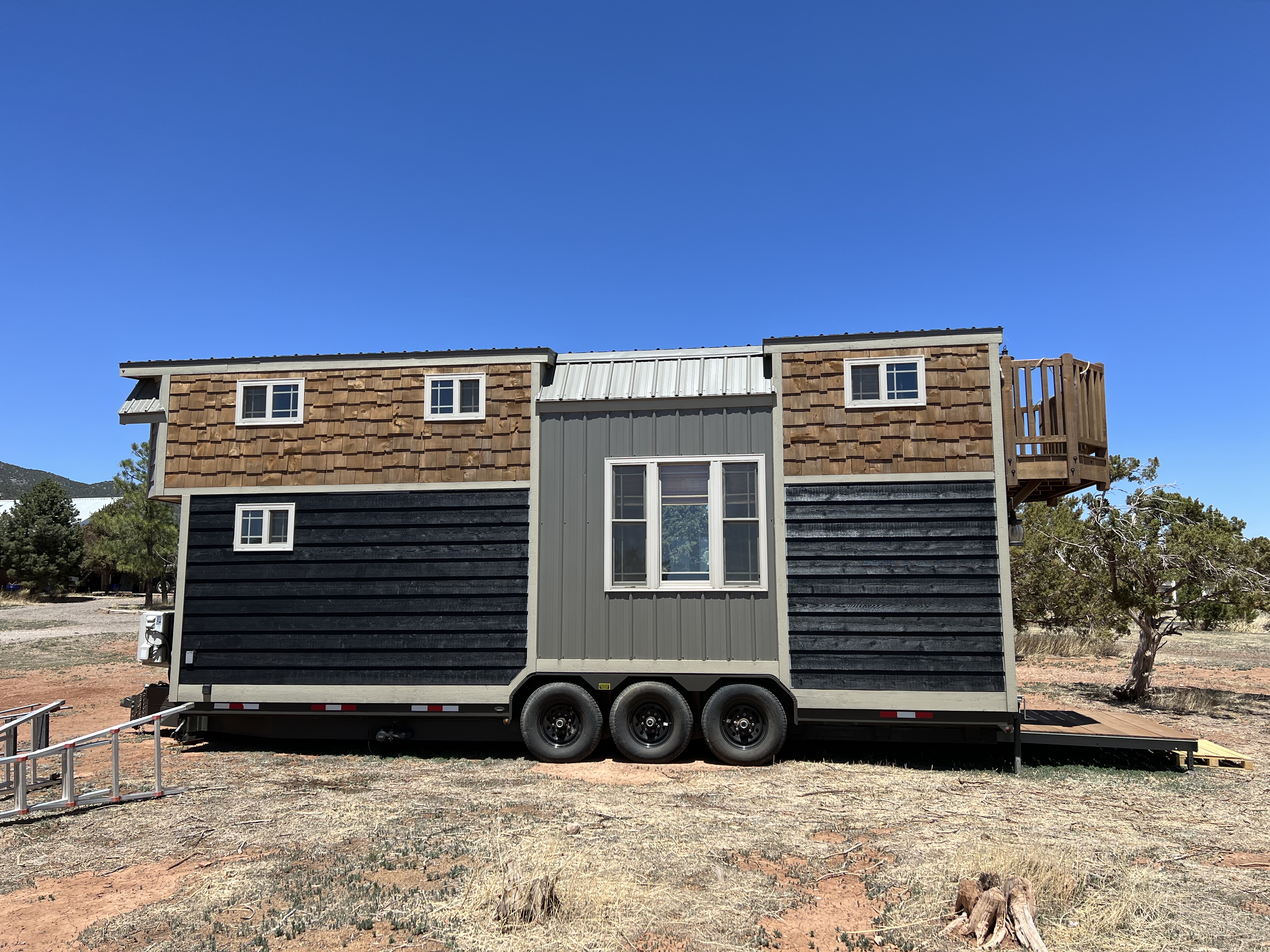 Stunning Custom 2017 Tiny Home β Move-In Ready ! image 3