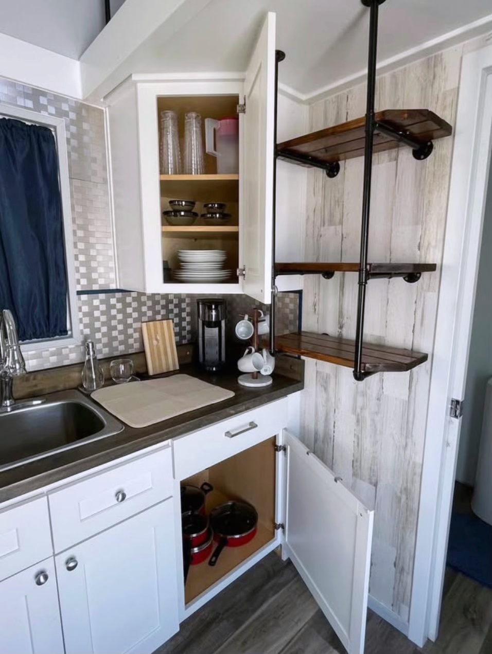Fully Furnished Tiny Home – Never Lived In, Ready to Go image 3