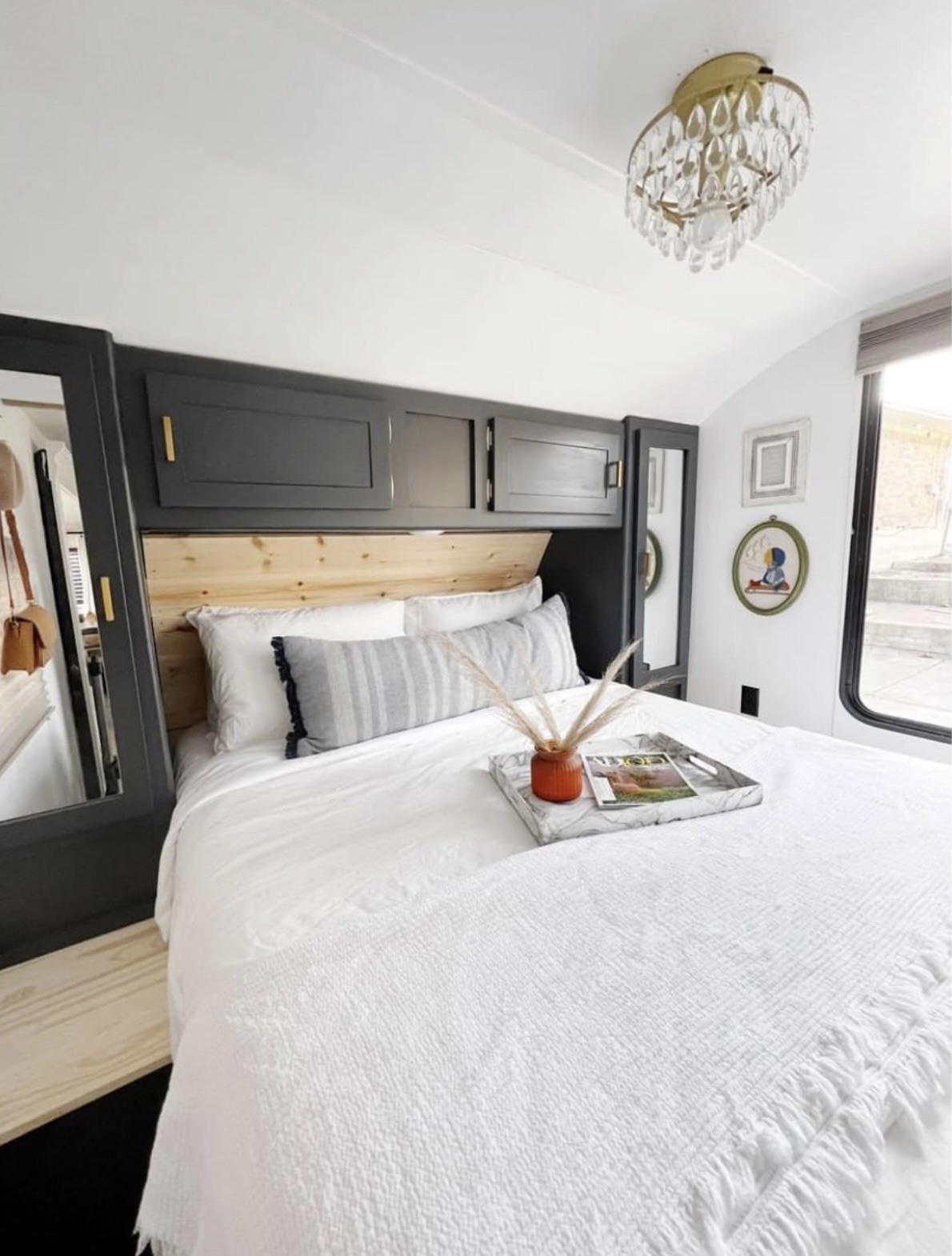 For Sale: Renovated 2015 RV Tiny Home in Texas! image 2