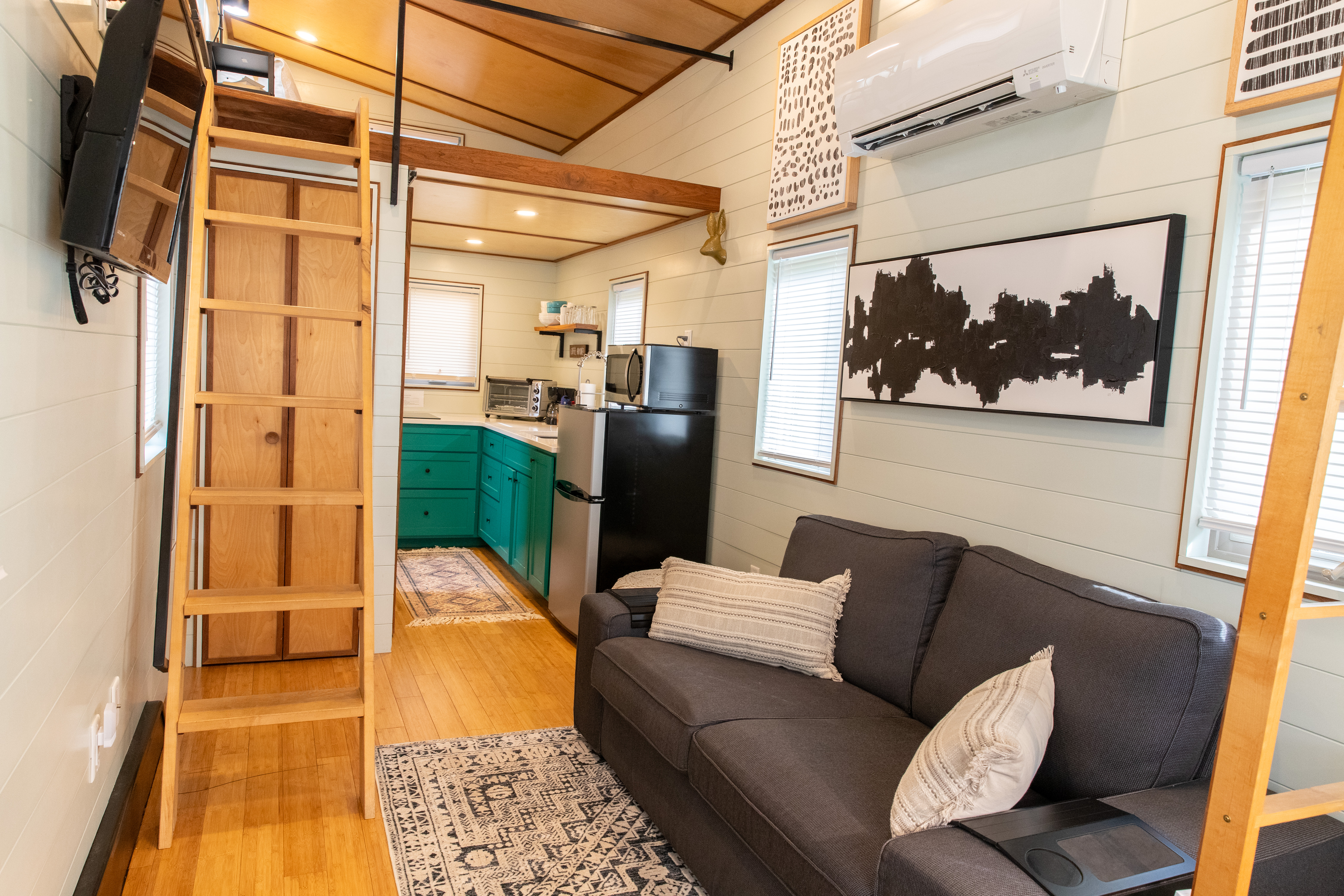FOR SALE: Turnkey Tiny Home in a Beautiful Tiny Home Community! image 3