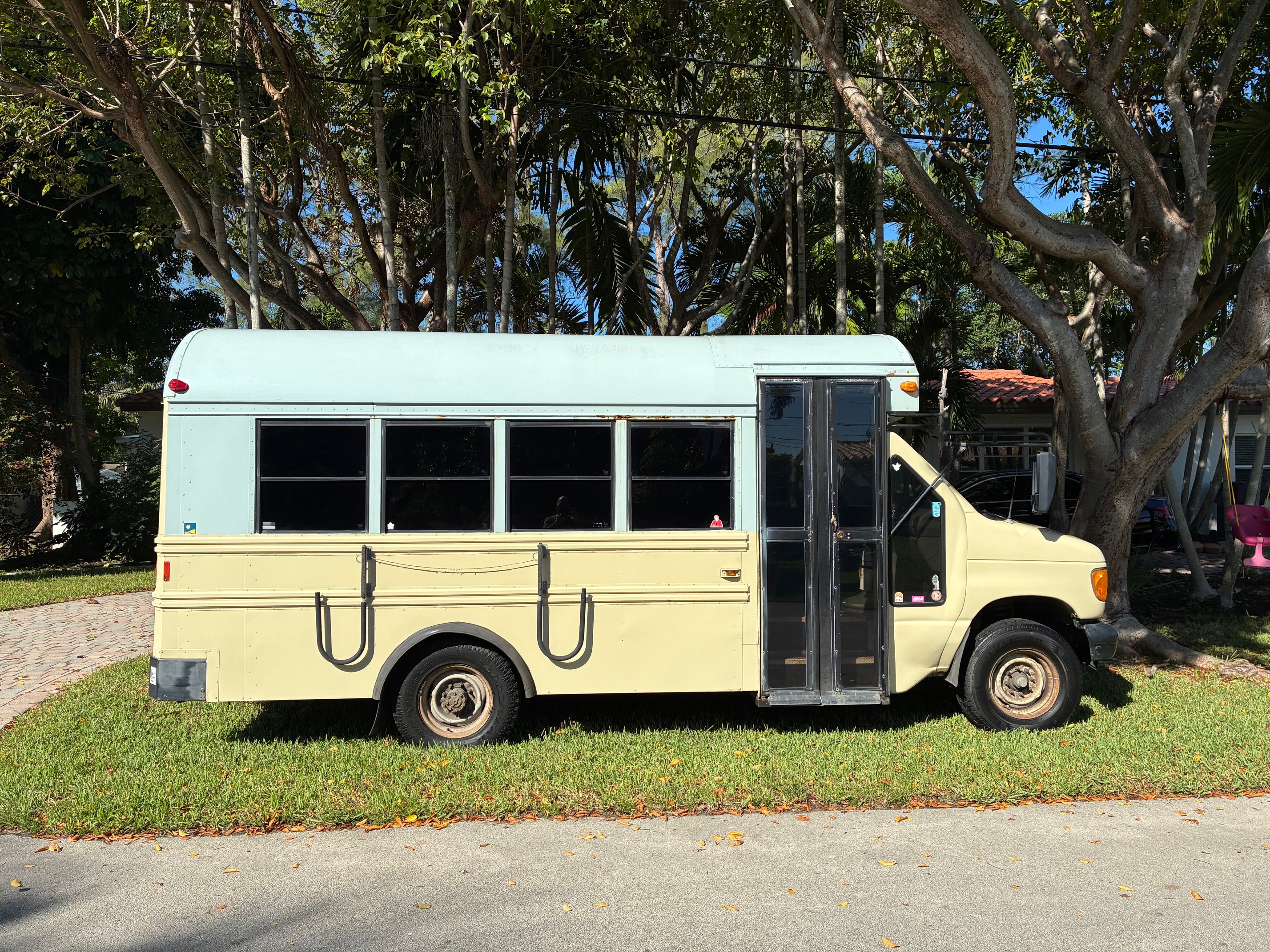 2004 E350 Short Bus Conversion – Adventure Ready