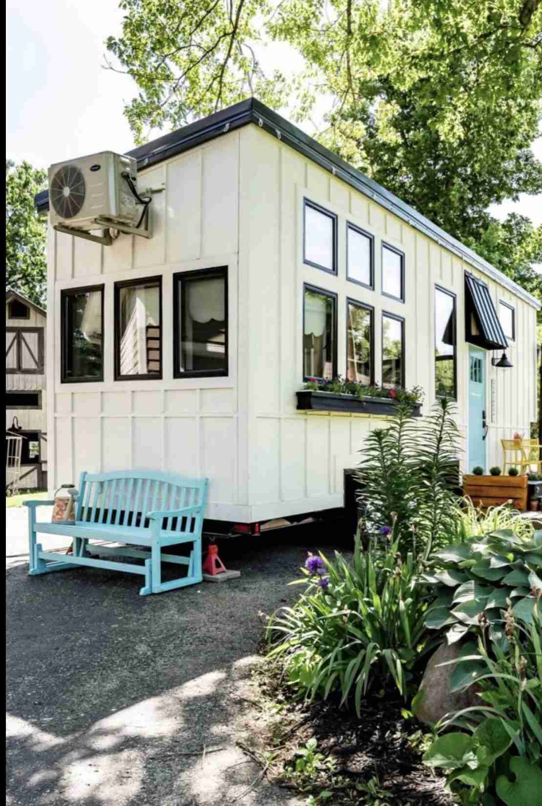 Peacewind cottages image 3